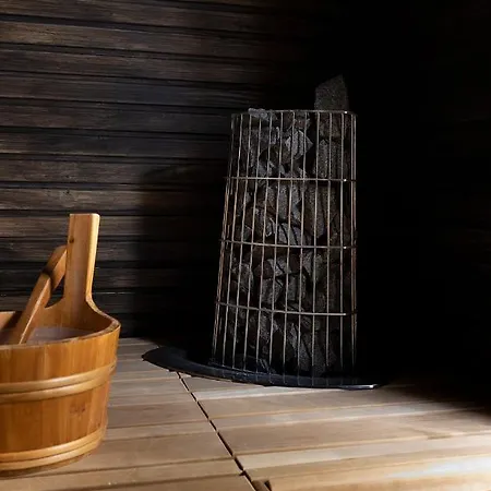 2ndhomes Charming 1br With Sauna In Loennrotinkatu * Helsínquia