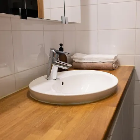 2ndhomes Charming 1br With Sauna In Loennrotinkatu