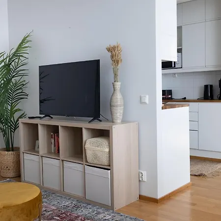 2ndhomes Charming 1br With Sauna In Loennrotinkatu * Helsingfors