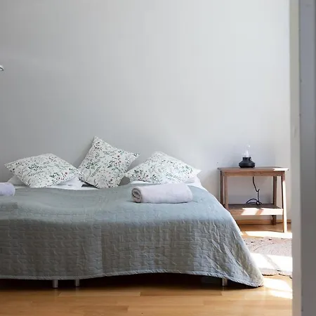 2ndhomes Charming 1br With Sauna In Loennrotinkatu Апартаменты Хельсинки